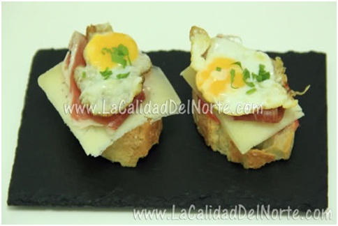 Receta: Pintxo de huevo de codorniz con queso Idiazábal y jamón ibérico